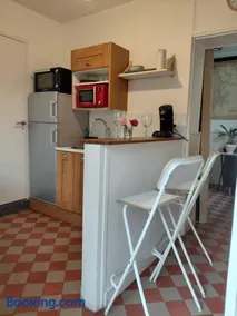 Studio épicéa avec jardin et stationnement dans charmante propriété proche gare - Image 2