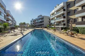 Apartamentos c/ piscinas a 200m do mar Floripa-SC ADC - Image 1