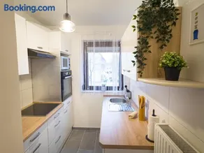 Modernes Apartment mit Balkon & Parkplatz, WiFi - Image 4