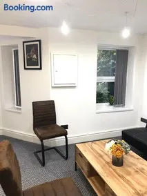 CLIFTON Apartments - Image 2