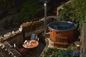 Swallows End Stylish Bolthole With hot tub and Pool in Dartmoor National Park - Image 2
