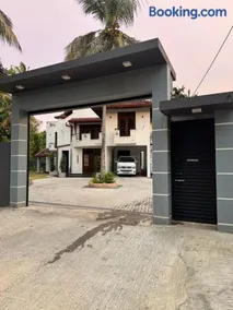 Perera Tree Villa - Image 5