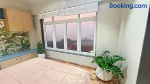 RajaramRetreat Luxury villa with sea view Jacuzzi - Image 2