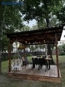 Cozy, modern home with yard near airport &shopping - Image 2