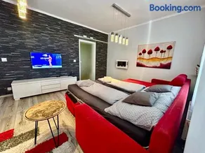 Apartmánik v tichom nádvorí - free parking - Image 1