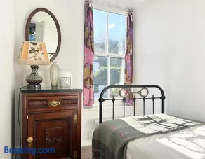 Janies Cottage~ Mousehole~Eclectic Interiors & Vintage Charm - Image 3