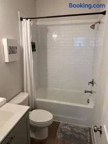 990 luxury townhome - Image 3