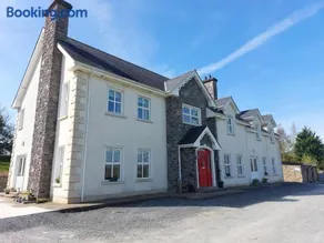 Molly's Self Catering Accommodation - Image 1