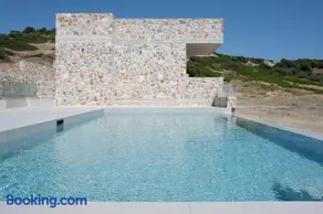 Stone Luxury Suites - Image 1