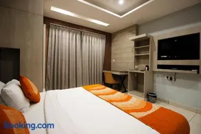 Hotel Galaxy Inn !! 5 Min From Nemcare Hospital !! - Image 3