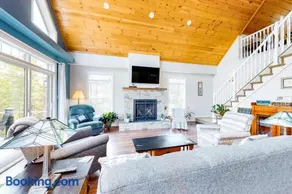 Secluded hilltop home with beautiful Cadillac Mountain view and multiple decks - Image 4
