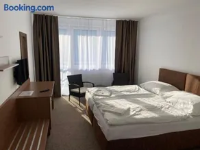 Hotel Panorama - Image 2