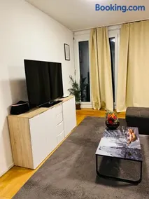 Cocoon 77 Apartments - Image 2