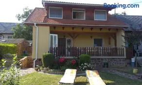 Beautiful accommodation with garden - Image 4