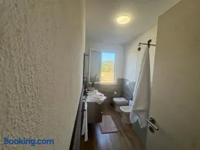 Appartamento in Villa con Piscina - Vicino al Mare - Image 4