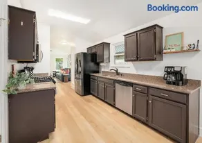 Cozy North Austin Getaway Peaceful Near Domain - Image 2