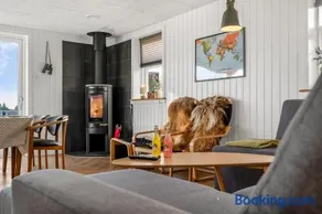 Holiday Home With Fjord View, Wilderness Bath And Hot Tub - Image 4
