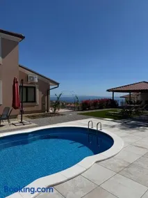 Villa Petra - Image 1