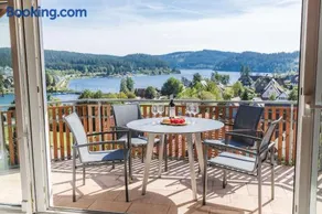 Ferienwohnung Seeglück mit großzügigem Südbalkon und herrlichem Seeblick - Image 2