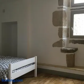 Maison de bourg avec cour privée - Image 2