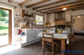 2 Bed in Low Row oc-ds1010 - Image 3