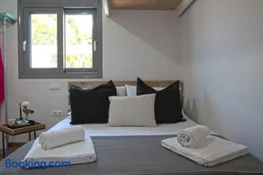 Thermis Luxury Villa, Loutraki - Image 1