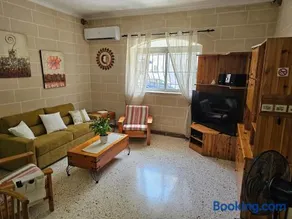 Ground Floor apartment by the Sea - close to Main Square - Image 4
