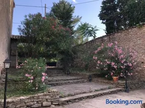 Haut de maison et piscine dans un domaine viticole - Image 3