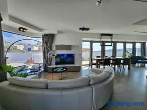 Malta Unique Penthouse Spacious Terrace - Image 4