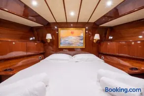 Boat Aiolis in the Athenian Riviera! - Image 1