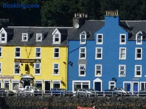 Waterfront Snug - Image 1