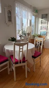 Dahlias Bed & Breakfast - Image 3