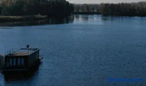 Schwimmende Ferienwohnung, Hausboot Urlaub als Festlieger am Steg - Image 2
