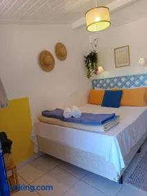 É Hostel - Image 1