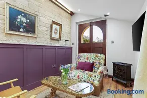 Copper Beech Cottage - Image 1