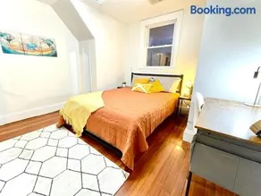 -No22- Comfy Room in a House - 5 min to Green Line T Station & Newton Wellesley Hospital at Newton Boston - Image 4