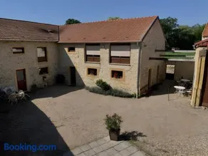 Cottage adapté aux familles avec terrasse, barbecue et jardin - Image 1