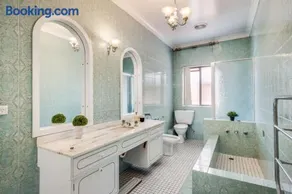 Comfortable House-shared accommodation - Image 3