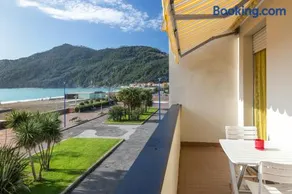 Riva al Mare Flat - Image 1