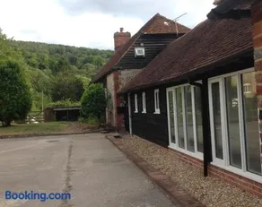 The Old Smithy - Image 4
