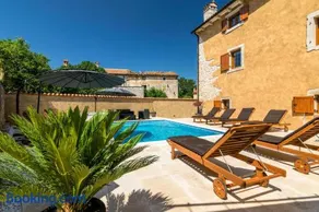 Villa Sagri - heated pool - Image 2