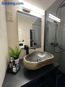 Gold Downtown Apartman - Image 5