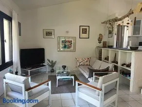 Melistia in Sani - Image 4