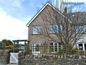 Bramble Cottage - Image 1