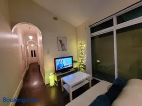 A-2BR in Redfern Close to Sydney CBD & Airport - Image 1