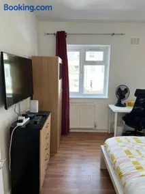 Lovely 4 Bedroom Spacious House in Camden Town-Central London - Image 5