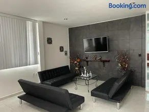 Sensity Home Preciosa y espaciosa casa todos los servicios 5 min del CIS - Image 1