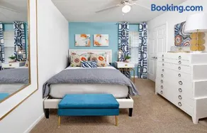 Wyndham 121 Bright, Airy 1br Apt , Parking, Pool - Image 1