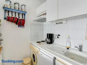 T3 Duplex 43m², 2 chambres, balcon, animaux admis, calme, proches commodités, 3 stations ski - FR-1-402-29 - Image 4