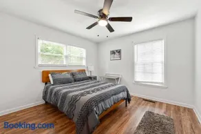 4 BR 2.5 Bath Near Atlanta -Crews, Families & Corp - Image 4